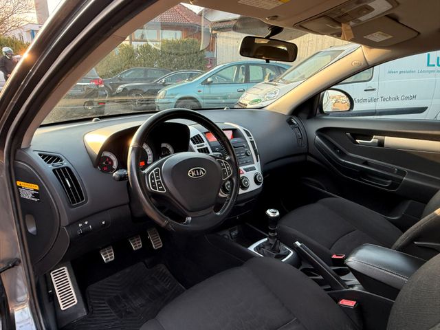 KIA cee'd