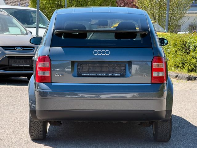 AUDI A2