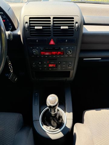 AUDI A2