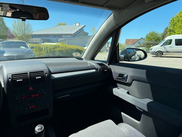 AUDI A2