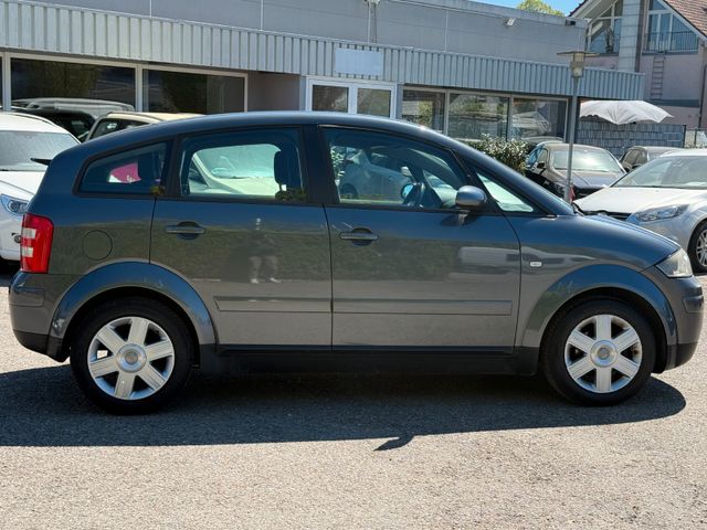 AUDI A2